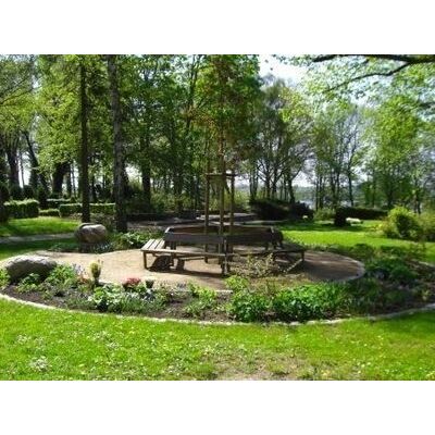 Bild vergr&ouml;&szlig;ern: Grabstätte stillgeborene Kinder