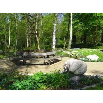 Bild vergr&ouml;&szlig;ern: Grabstätte stillgeborene Kinder