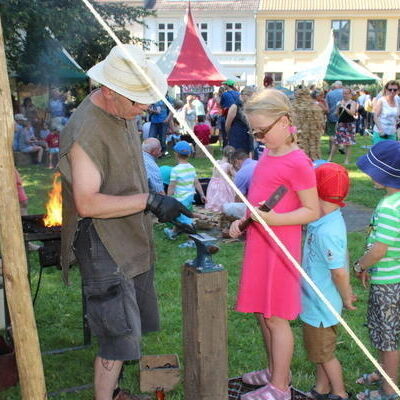 Bild vergr&ouml;&szlig;ern: Kinderschwedenfest