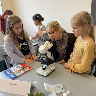Bild vergr&ouml;&szlig;ern: TechnoTheke in der Stadtbibliothek Wismar