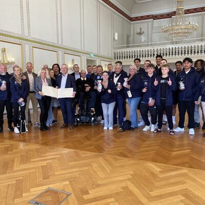 Bild vergr&ouml;&szlig;ern: Australische Boxnationalmannschaft im Rathaus