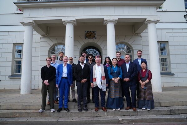 Bild vergr&ouml;&szlig;ern: Delegation Südasien (8)