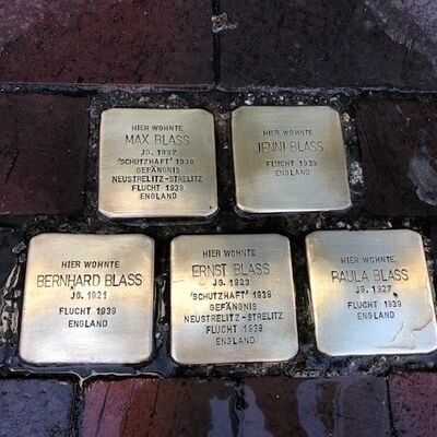 Bild vergr&ouml;&szlig;ern: Stolpersteine