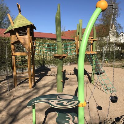 Bild vergr&ouml;&szlig;ern: Spielplatz "Gärtnern am Wiesenweg"