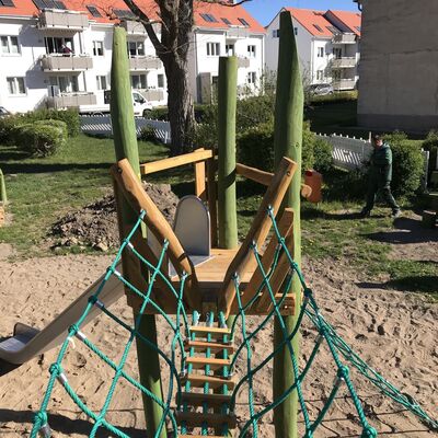 Bild vergr&ouml;&szlig;ern: Spielplatz "Gärtnern am Wiesenweg"