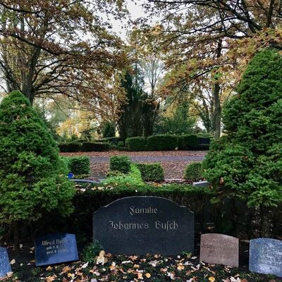 Bild vergr&ouml;&szlig;ern: Friedhof Wismar, Am Pavillon 70/2711B/2712A, Grabstätte  Familie Busch