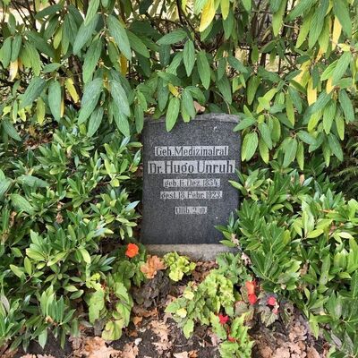 Bild vergr&ouml;&szlig;ern: Friedhof Wismar, Am Pavillon 70/2465 H, Grabstätte Dr. Hugo Unruh
