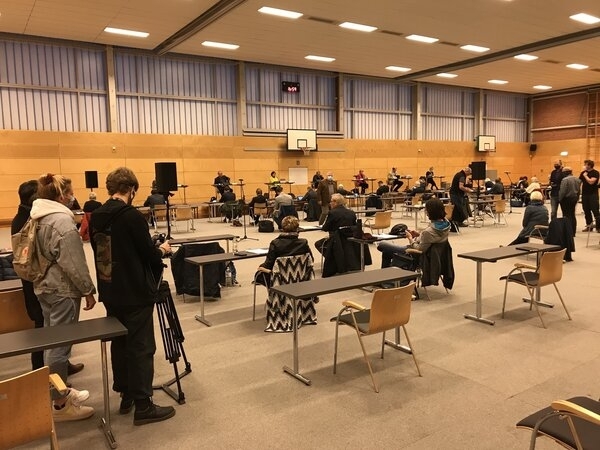 Bild vergr&ouml;&szlig;ern: Bürgerschaftssitzung in der Turnhalle am Kagenmarkt