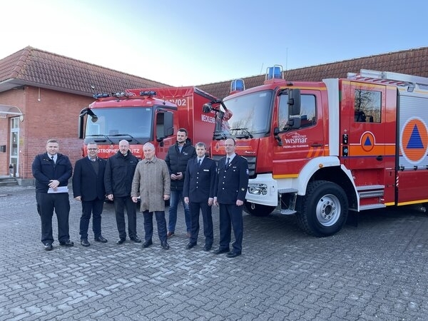 Bild vergr&ouml;&szlig;ern: Katastrophenschutzfahrzeug für die Feuerwehr