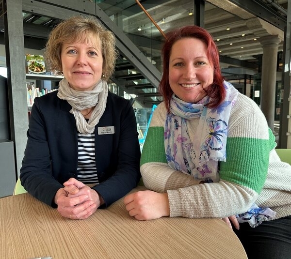 Bild vergr&ouml;&szlig;ern: Uta Mach und Nastasja Henn, Stadtbibliothek Wismar