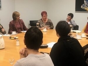 Bild vergr&ouml;&szlig;ern: Unternehmerinnen und Politikerinnen