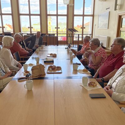 Bild vergr&ouml;&szlig;ern: Treffen mit dem Bürgermeister von Öland, Ilko Corkovic (hi., l.).