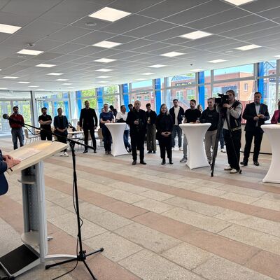 Bild vergr&ouml;&szlig;ern: In der Stadthalle.