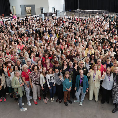 Bild vergr&ouml;&szlig;ern: Mehr als 500 Teilnehmerinnen und Teilnehmer aus ganz Deutschland hatten an der 29. Bundeskonferenz der kommunalen Frauen- und Gleichstellungsbeauftragten Deutschlands in Lübeck teilgenommen.