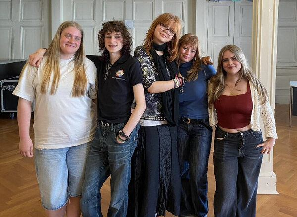 Emely Macht, Joshua Junge, Kimberly Gerlach, Maria Gheorghe und Charlotte Serner (v.l.).