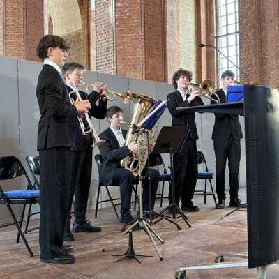 Bild vergr&ouml;&szlig;ern: Ein Blechbläserquintett der Kreismusikschule "Carl Orff" Nordwestmecklenburg sorgte für Unterhaltung.
