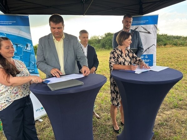 Unterzeichnung der Vermarktungsvereinbarung