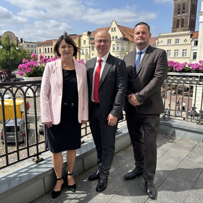 Bild vergr&ouml;&szlig;ern: Bürgermeister und Senatoren