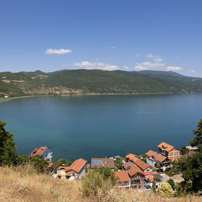 Bild vergr&ouml;&szlig;ern: Blick auf den Ohridsee.