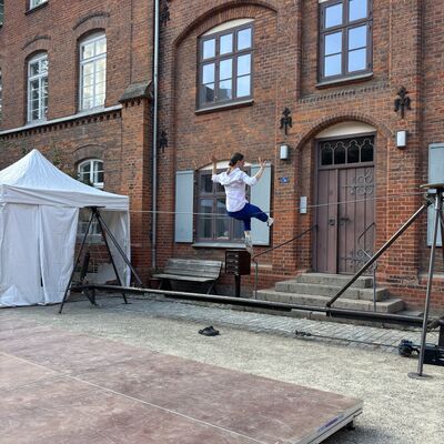 Bild vergr&ouml;&szlig;ern: Barbaren_Barbies_Boulevart_2026 (1)