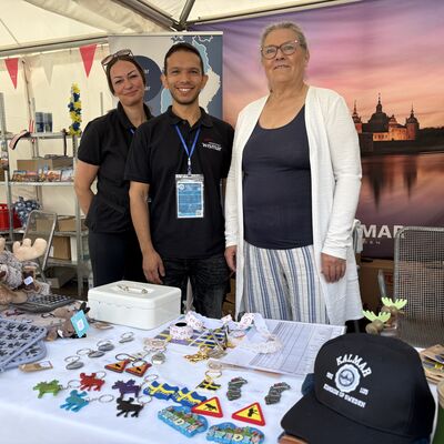 Bild vergr&ouml;&szlig;ern: Kalmar-Stand auf dem Markjtplatz.