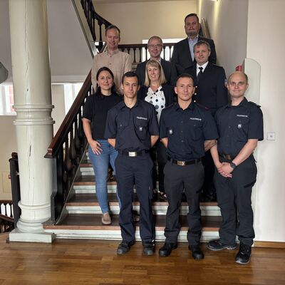 Bild vergr&ouml;&szlig;ern: Gruppenfoto_Feuerwehr