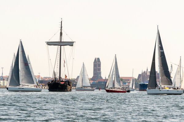 Bild vergr&ouml;&szlig;ern: MidsummerSail