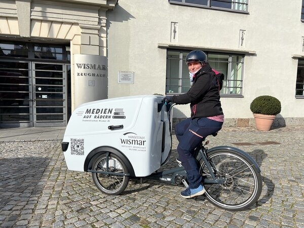 Bild vergr&ouml;&szlig;ern: Medien auf Rädern